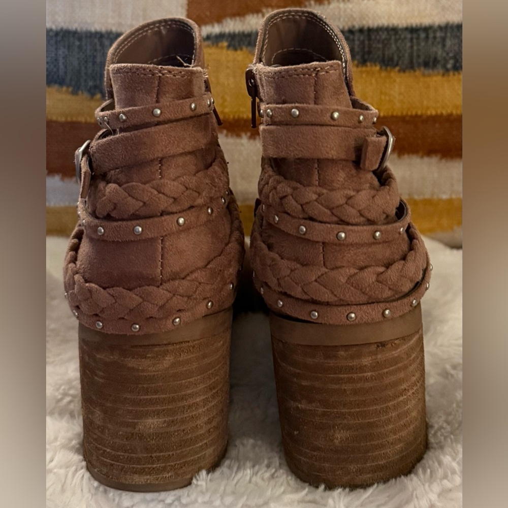 Carlos Santana Ashby Women’s Ankle Boots Dustymauve Size 9 EUC Slip-On Booties - Picture 5 of 7
